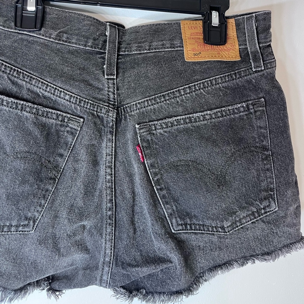 Levi's Black Denim Jean Shorts Size 25 - Picture 3 of 4